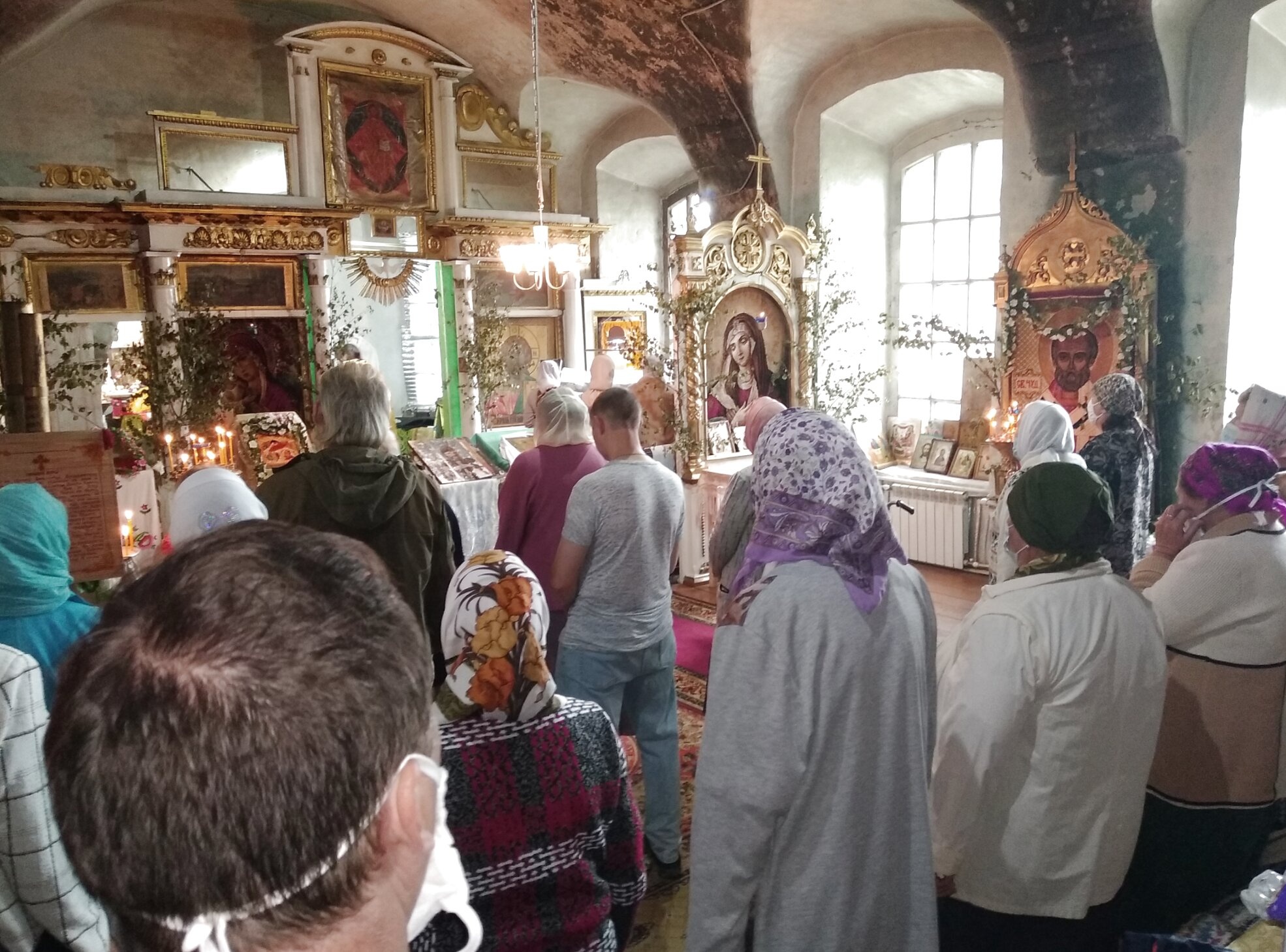 Интерьер Церкви Рождества Пресвятой Богородицы в Шапкино