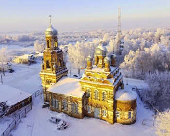 Храм в честь Владимирской иконы Божией Матери в селе Вазьянка