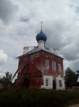Тихвинская церковь в деревне Тимохино