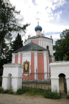 Храм Воскресения Христова в деревне Прутня