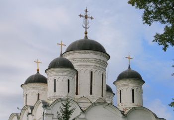 Собор Михаила Архангела в Микулино: история и архитектура на фотографии