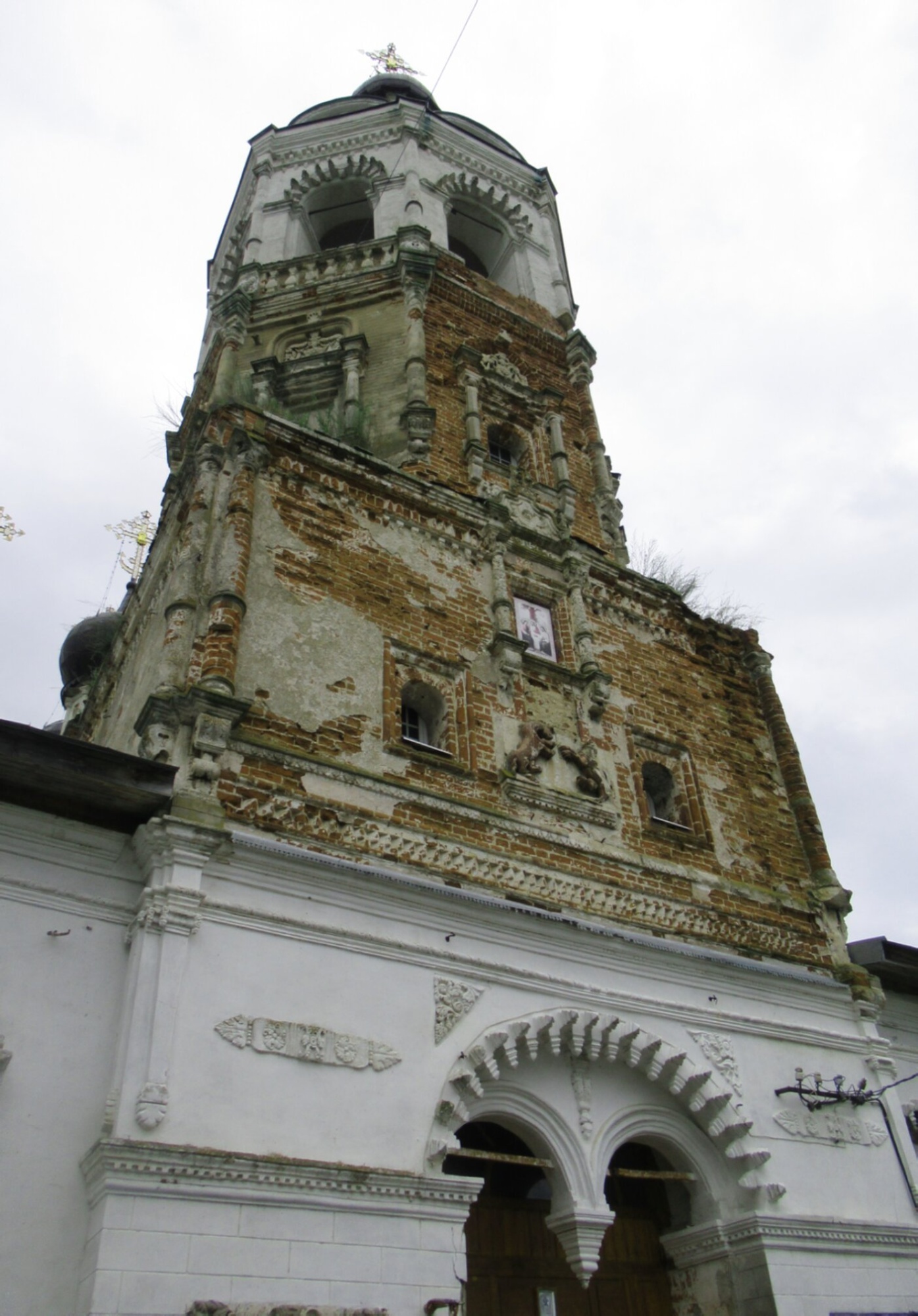 Храм Живоначальной Троицы в селе Дединово