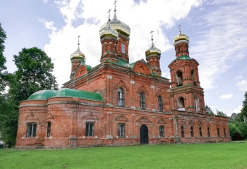 Храм Всех Святых в селе Ивановское