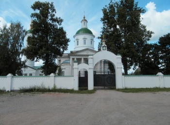 Храм Святой Живоначальной Троицы в Кондрово