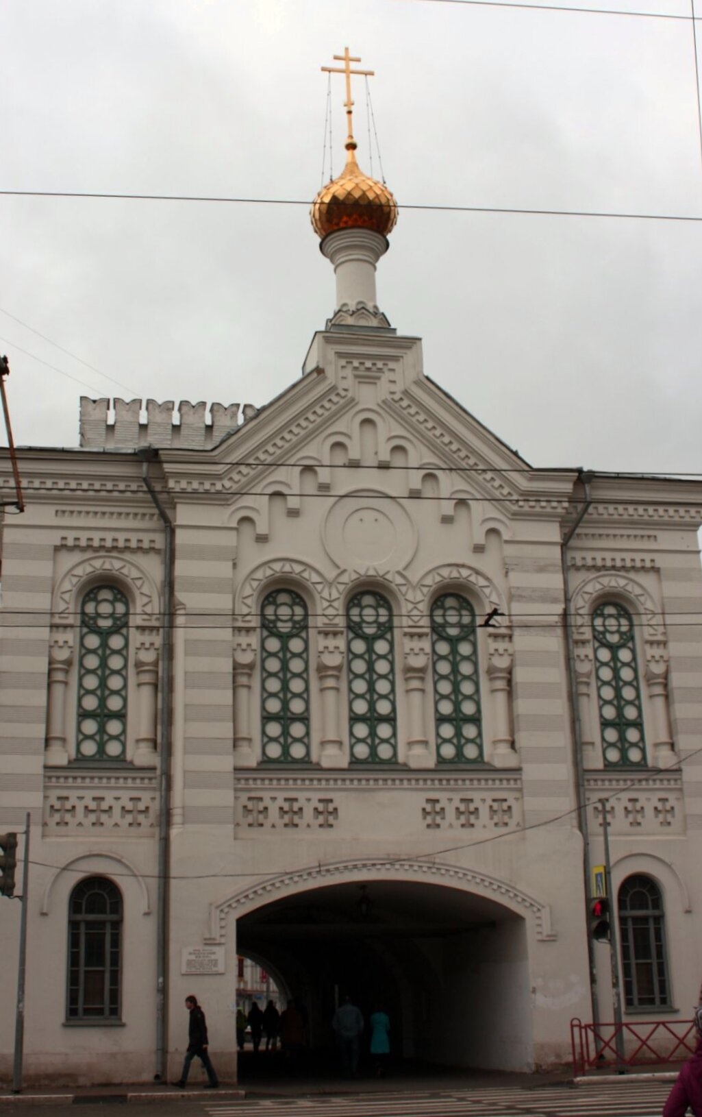Власьевская башня и Знаменская церковь в Ярославле