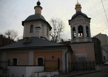 Храм Преподобного Сергия Радонежского в Крапивниках