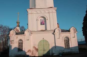 Церковь с колокольней в Николо-Отводном