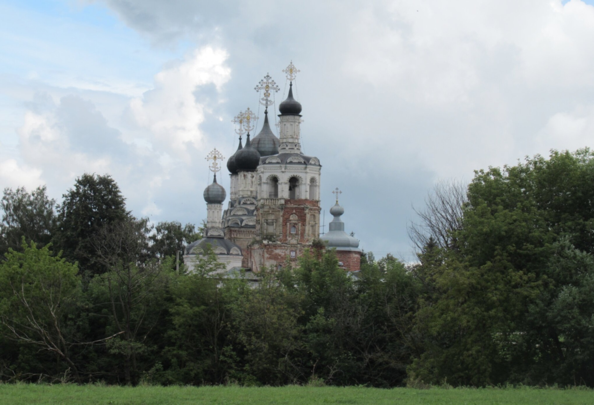 Троицкая церковь в селе Дединово