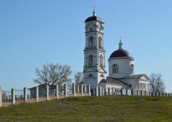 Храм Архангела Михаила в усадьбе Скорняково-Архангельское