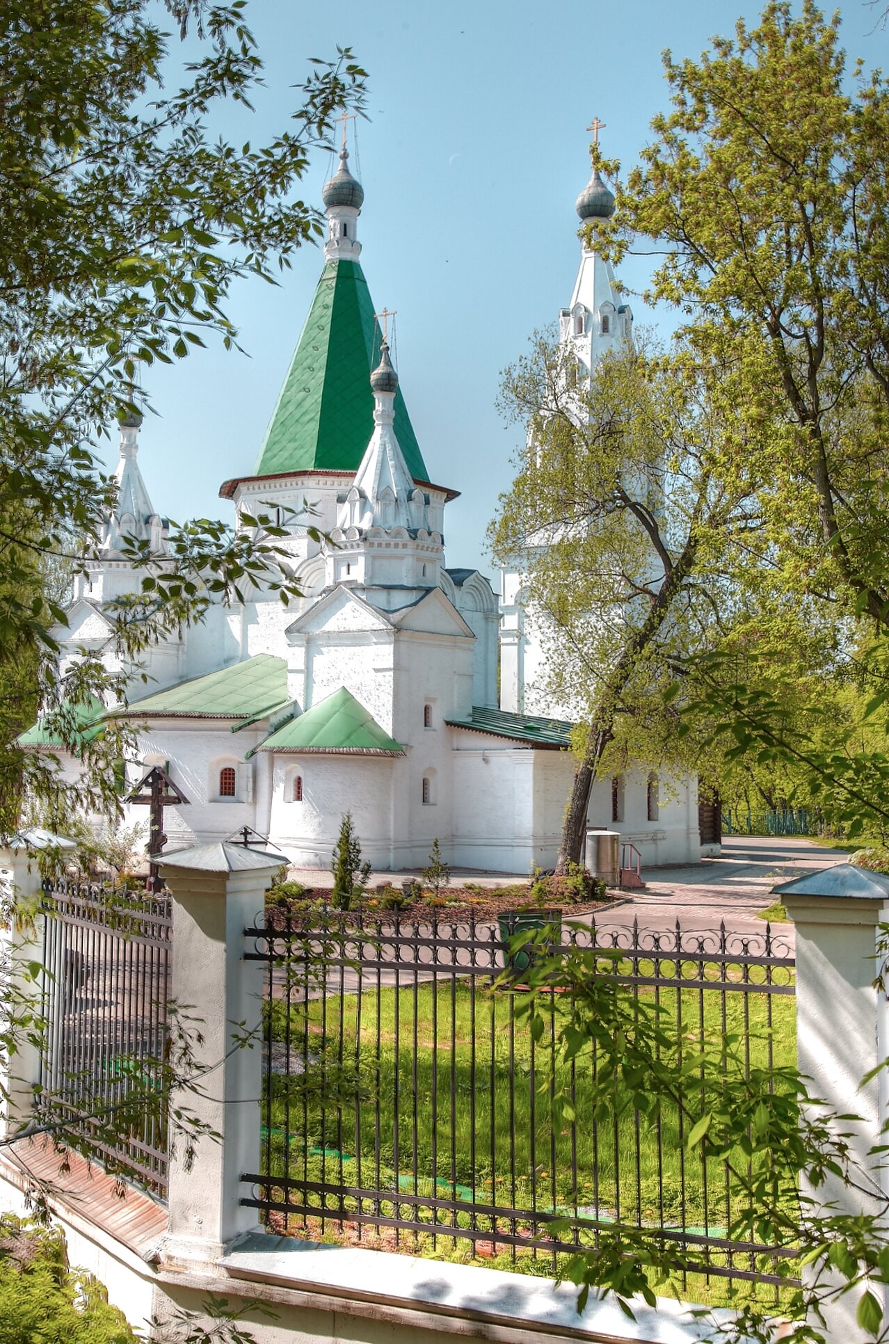 Храм Троицы Живоначальной в Троицком-Голенищеве