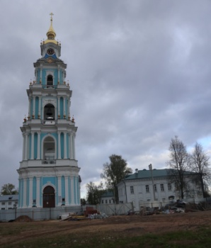 Колокольня Богоявленского собора Костромского кремля