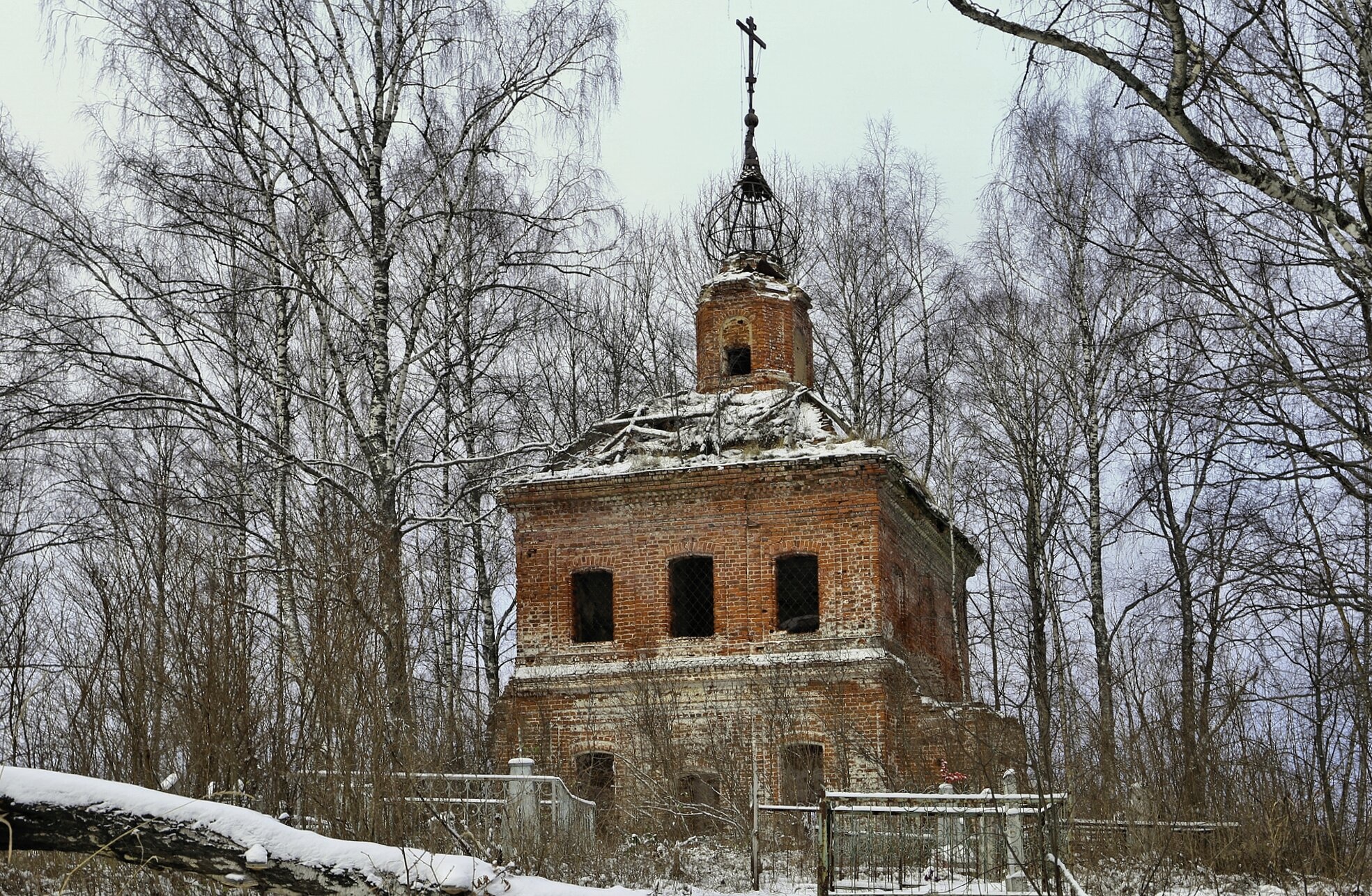 Георгиевская часовня в деревне Седельницы - памятник православной архитектуры