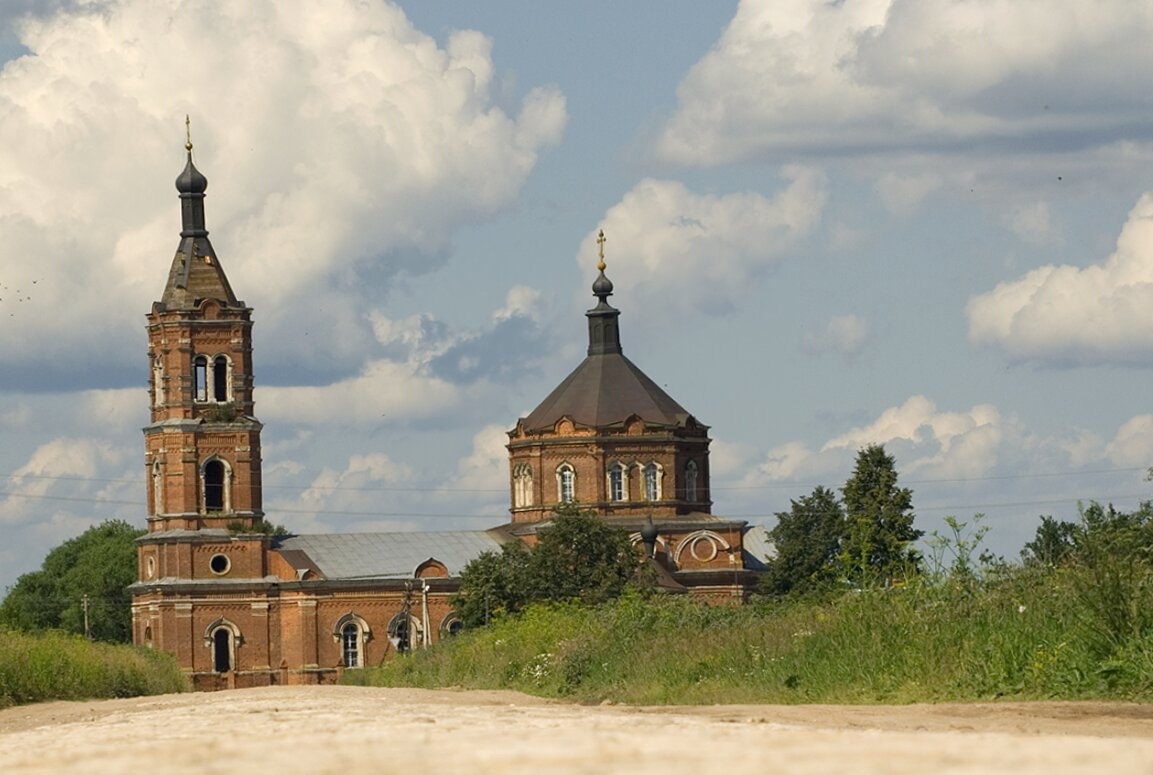 Храм Рождества Пресвятой Богородицы в селе Суворово