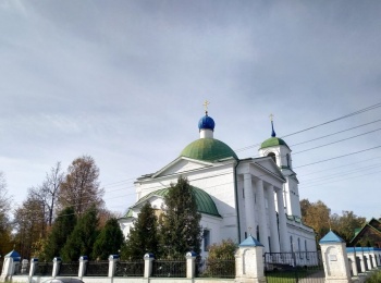 Церковь Живоначальной Троицы в селе Захарово