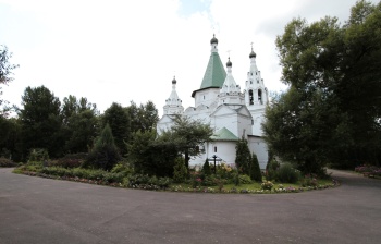 Храм Троицы Живоначальной в Троицком-Голенищеве