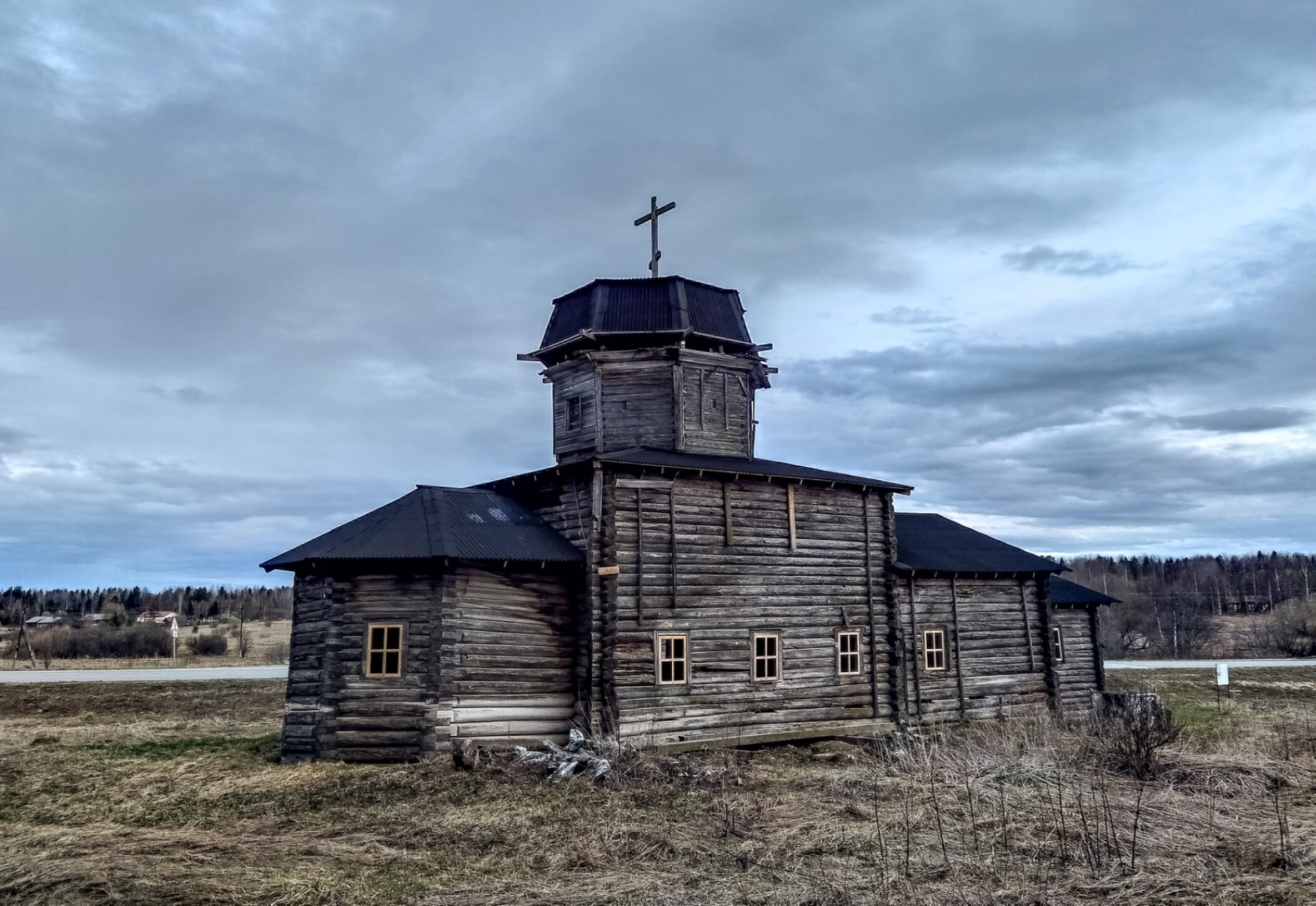 Церковь Покрова Пресвятой Богородицы в Усть-Ваеньге