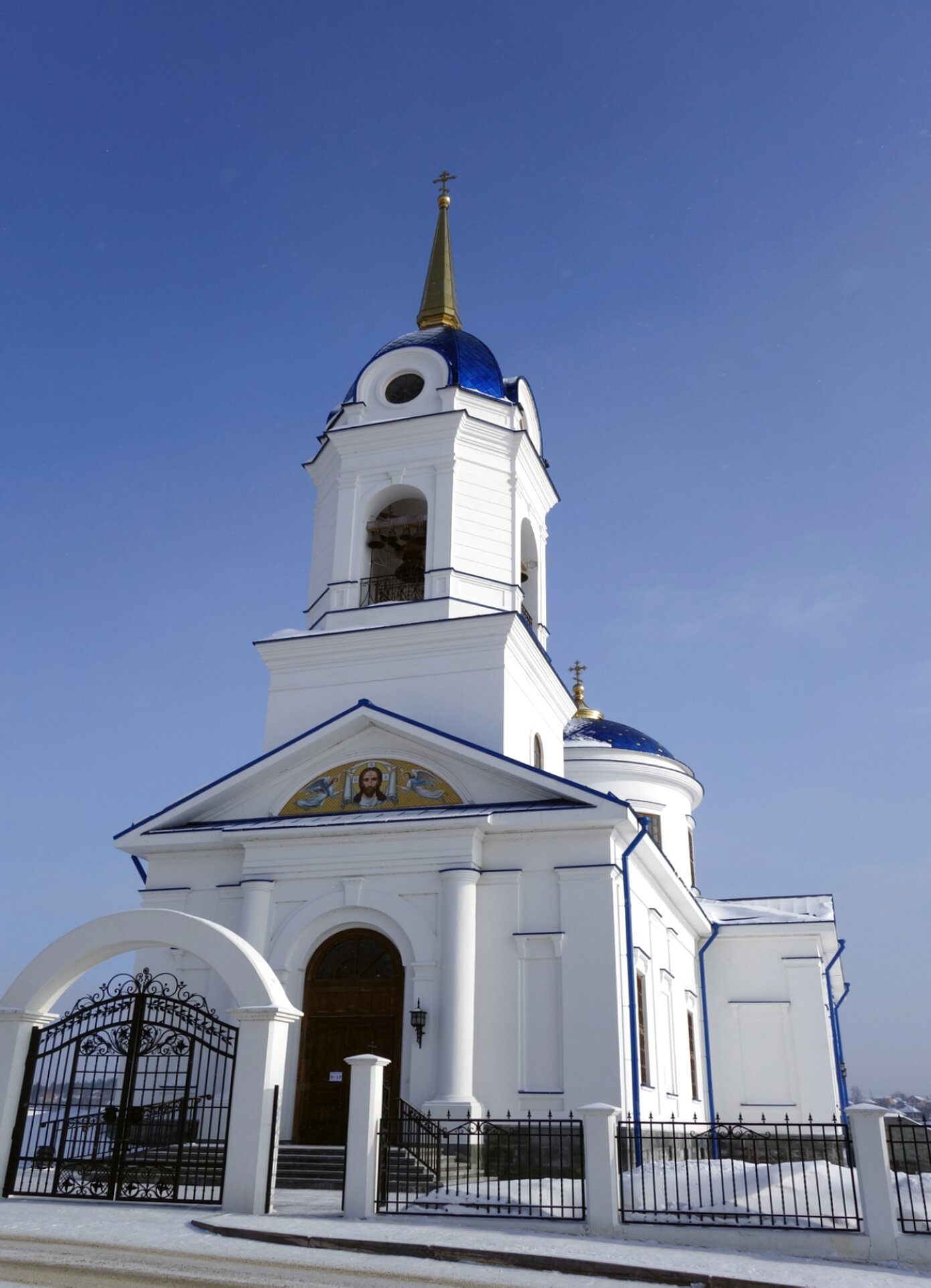 Храм Рождества Пресвятой Богородицы в Добрянке