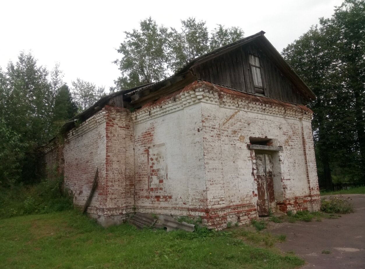Церковь Параскевы Пятницы с приделом Николая Чудотворца в Большом Селе
