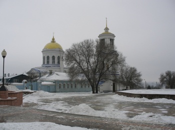 Покровский кафедральный собор в Воронеже — зимняя фотография