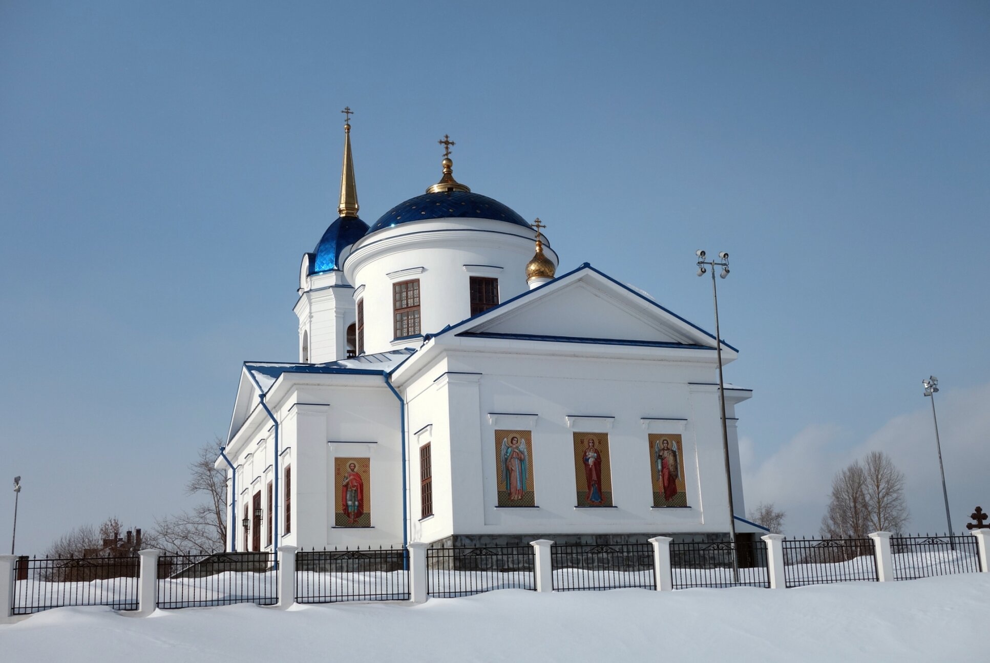 Храм Рождества Пресвятой Богородицы в Добрянке