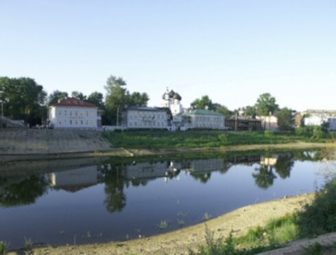 Церковь Святителя Николая Чудотворца во Владычной слободе на берегу реки Вологды