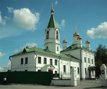 Успенская церковь в городе Берёзовский