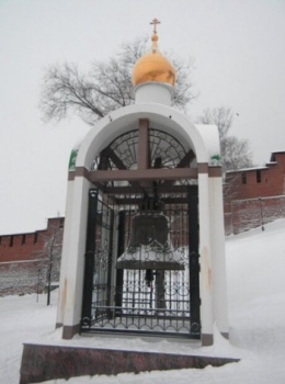 Часовня-звонница с набатным колоколом у Церкви Иоанна Предтечи в Нижнем Новгороде