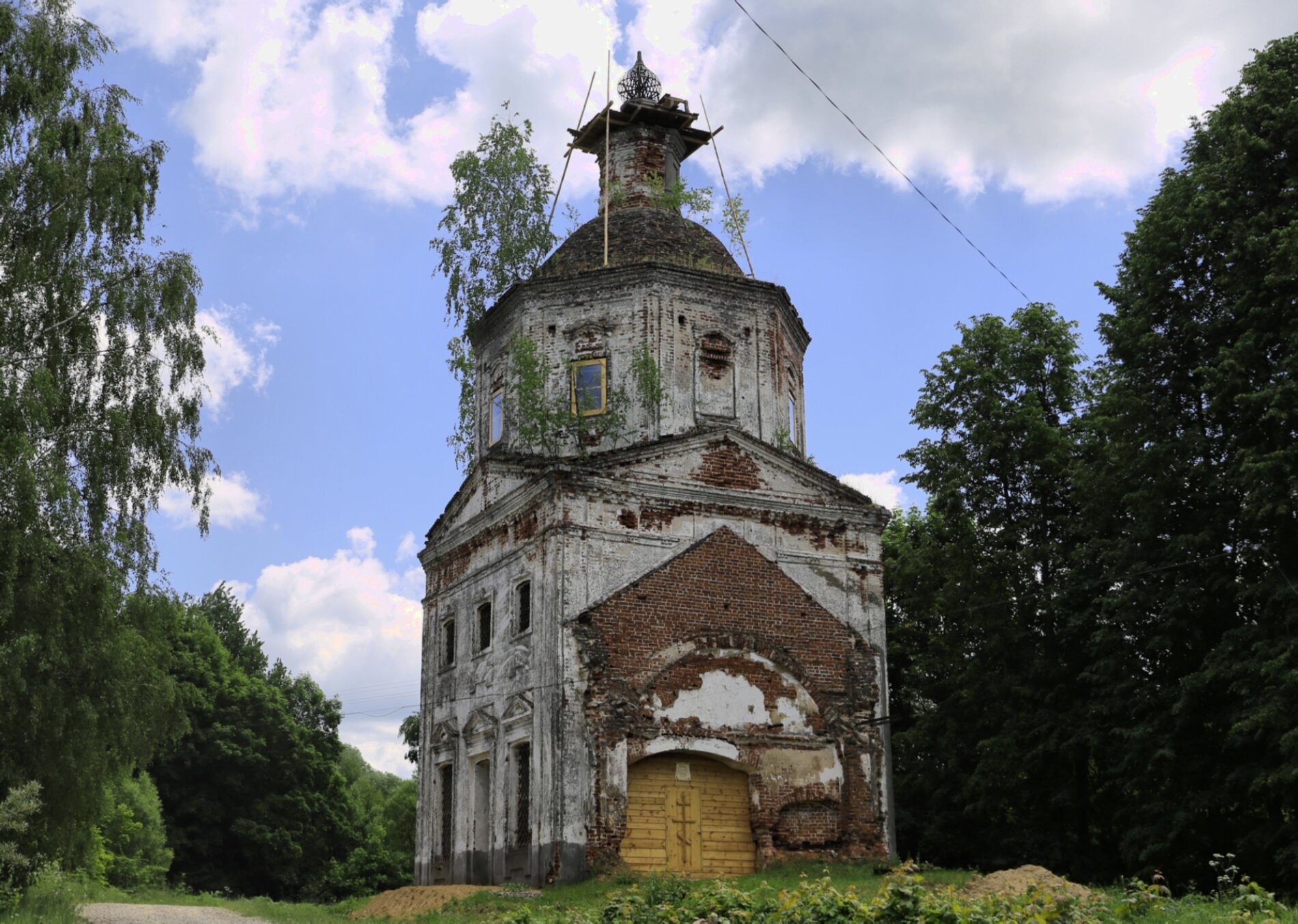 Спасская церковь в Ивашево - памятник православной архитектуры