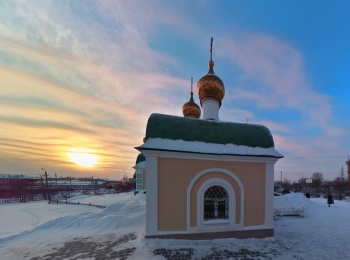 Часовня Храма Святого Равноапостольного Князя Владимира в зимнем убранстве
