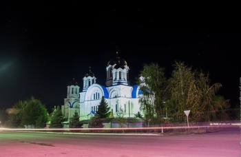 Свято-Никольский собор в Прохладном — ночная иллюминация