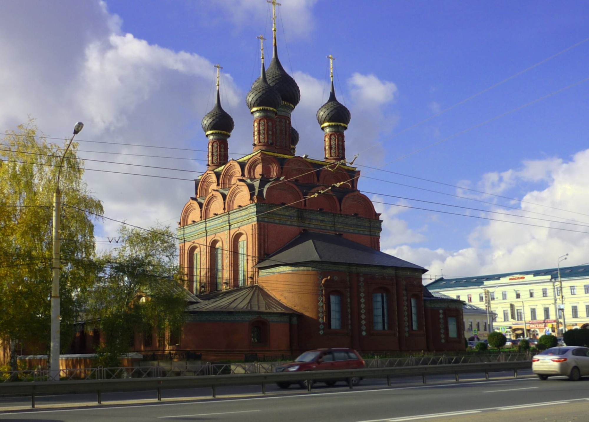 Церковь Богоявления в Ярославле - архитектурный памятник XVII века