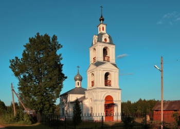 Церковь Троицы Живоначальной в селе Назорное