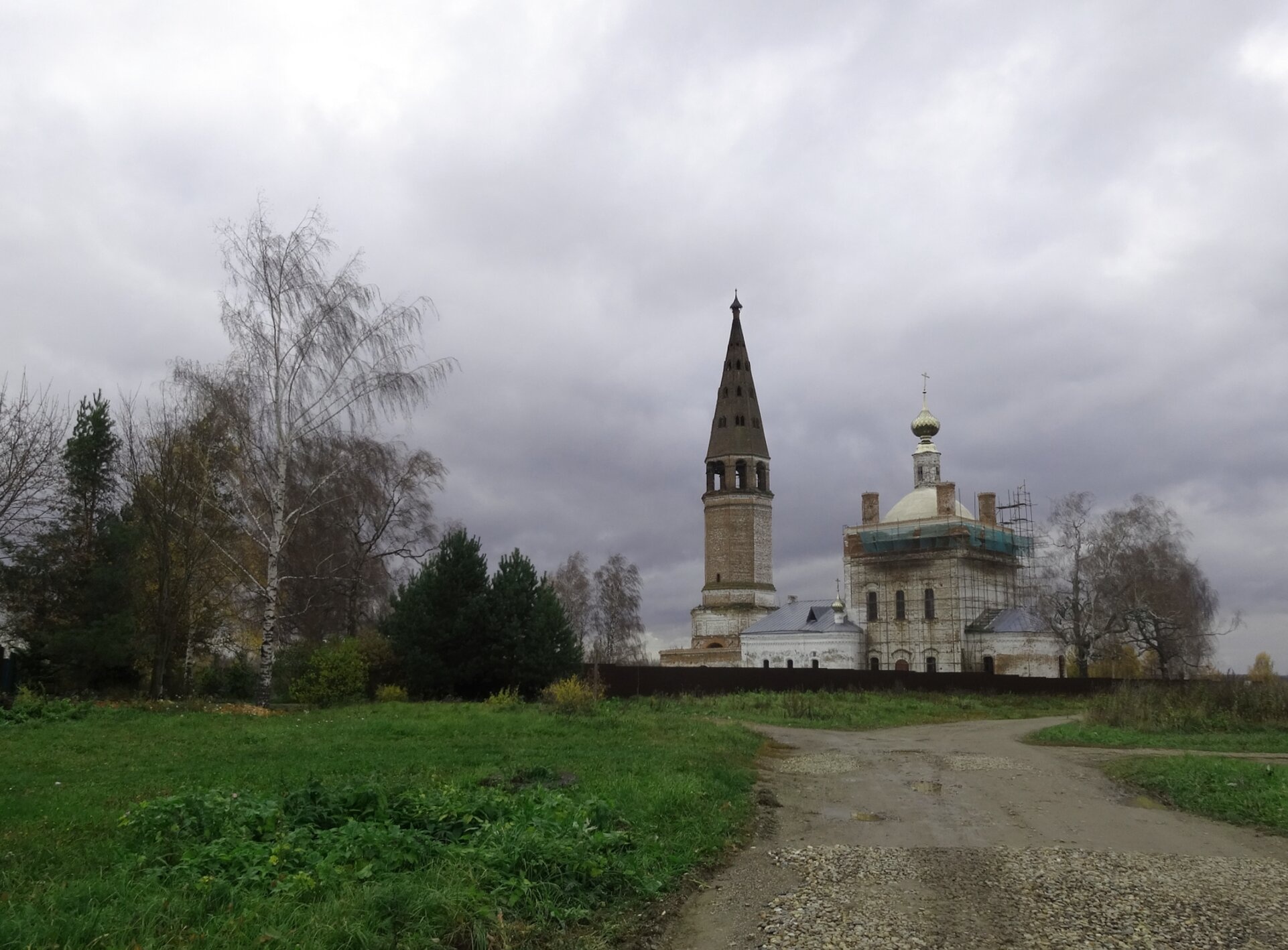 Церковь Иоанна Предтечи в селе Шухомош