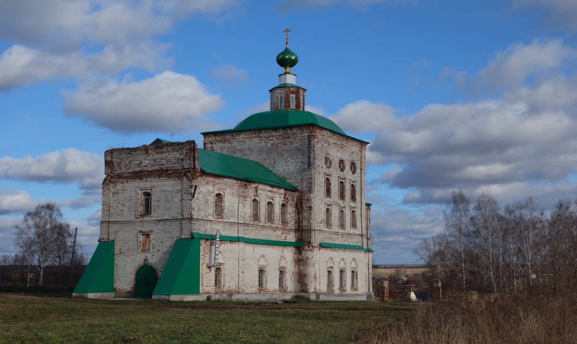 Церковь Воздвижения Креста Господня в Верх-Боровском