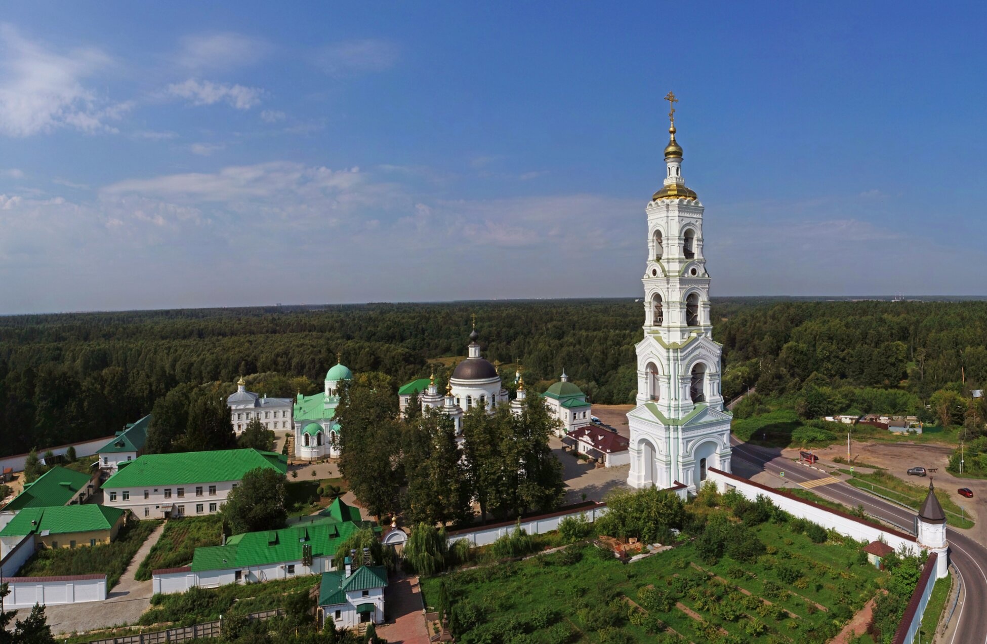 Николо-Берлюковская пустынь - православный монастырь в Авдотьино