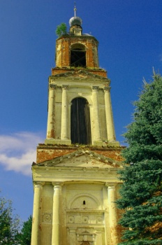 Колокольня Никольской церкви в селе Аргуново (Николо-Ям)