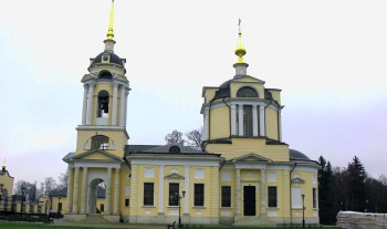 Храм иконы Божией Матери «Знамение» в селе Комлево