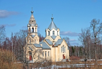 Храм Происхождения Честных Древ Креста Господня в Лисино-Корпусе