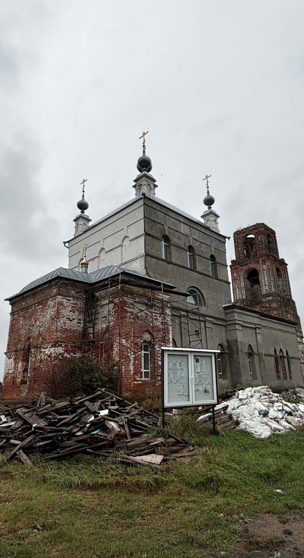 Церковь Иоакима и Анны в деревне Аким-Анна: вид с северо-востока в 2024 году
