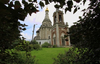 Храм Преображения Господня в селе Остров