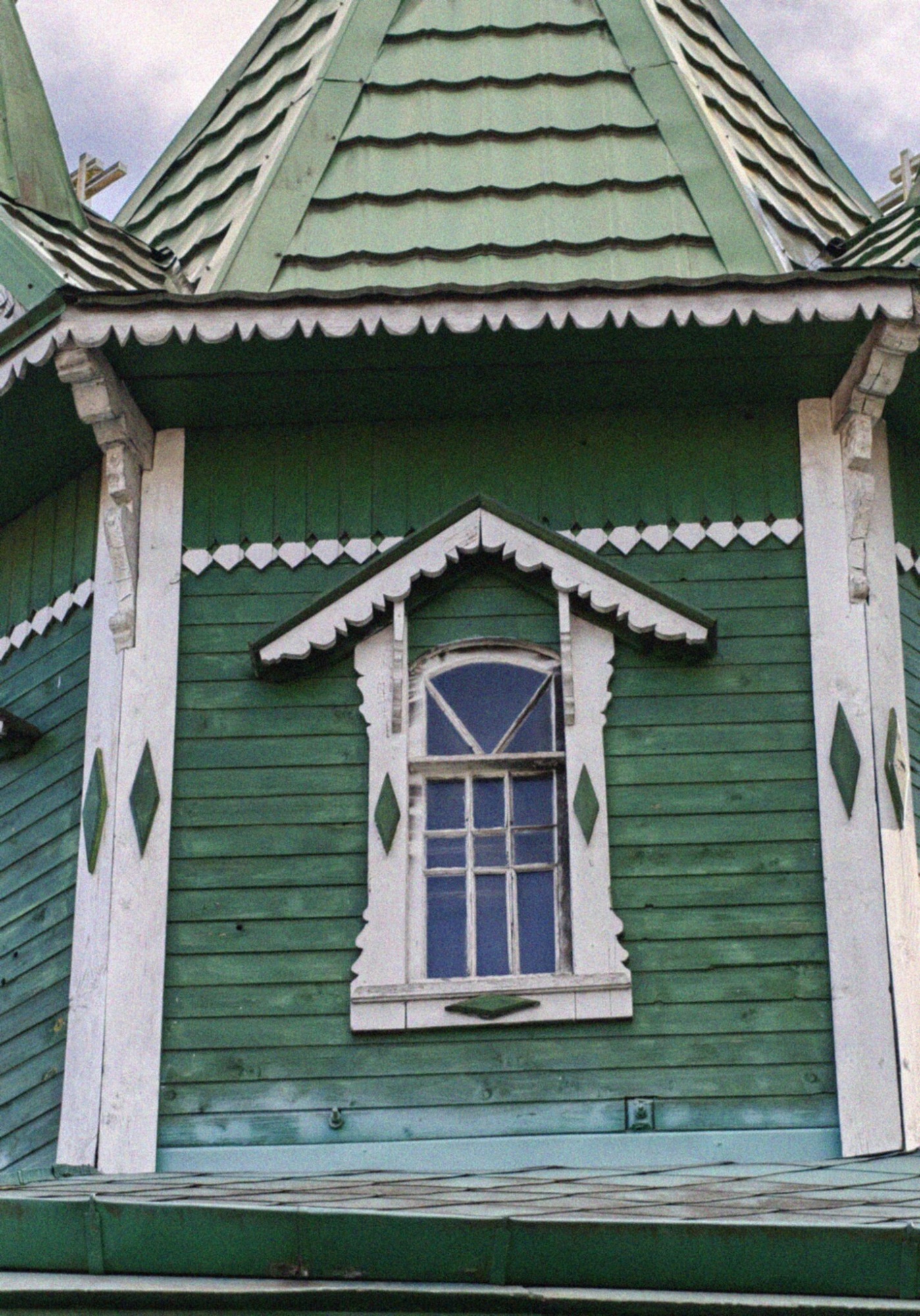 Церковь Святой Живоначальной Троицы во Всеволожске - архитектурная жемчужина Ленинградской области