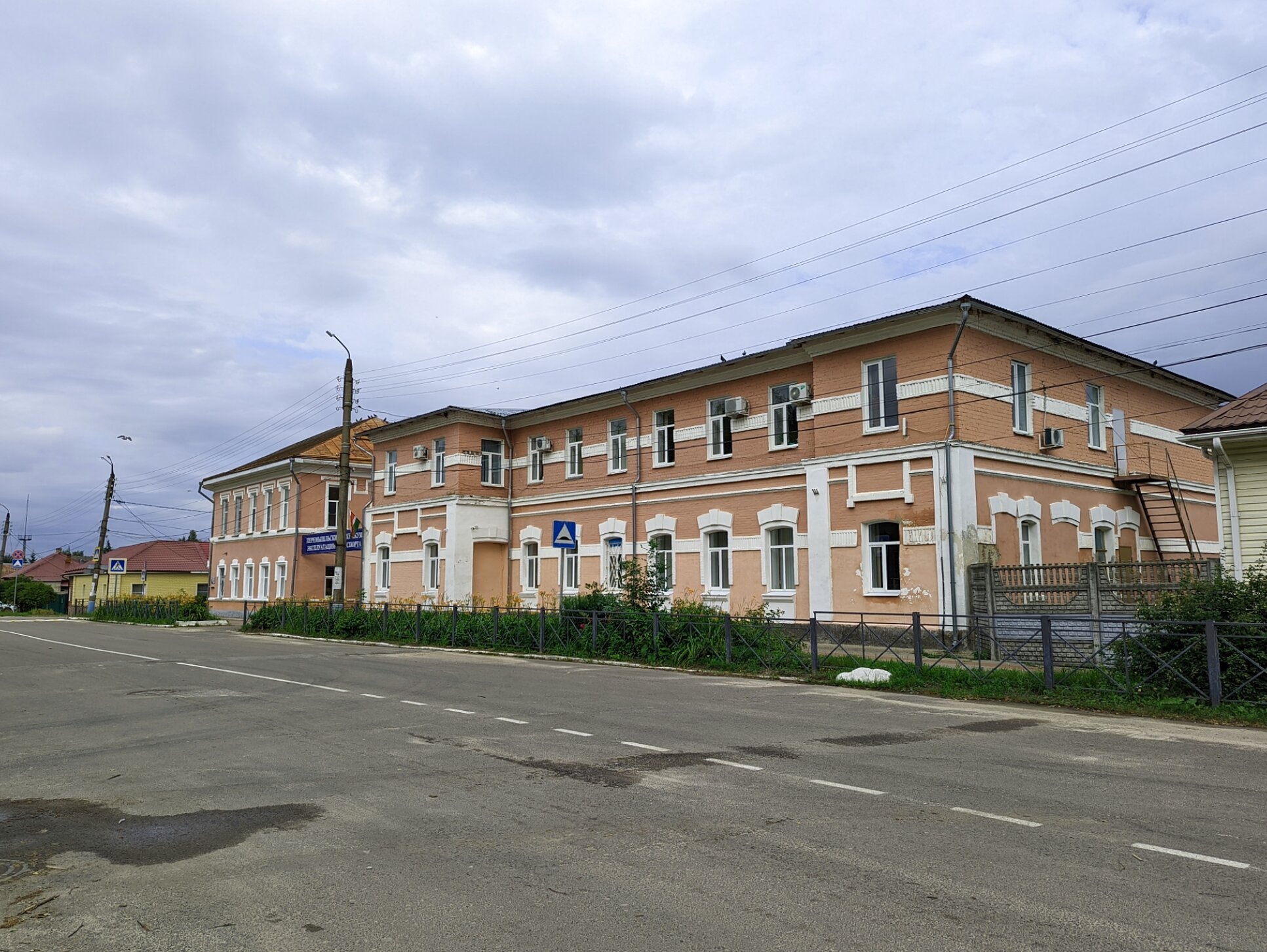 Церковь иконы Божией Матери «Знамение» в Вялицах