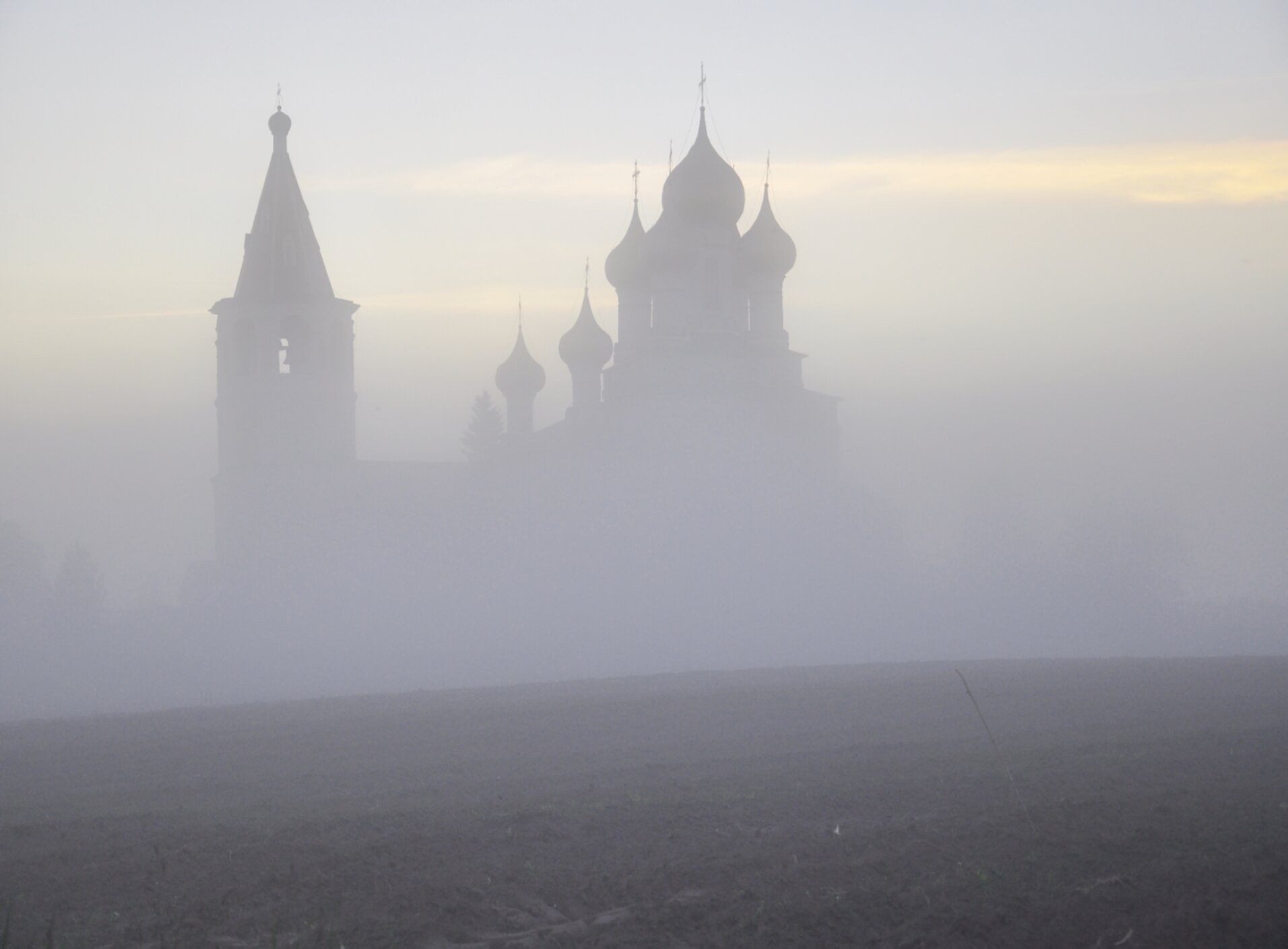 Церковь Воскресения Словущего в Верхних Матигорах