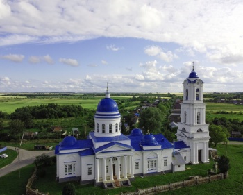 Храм Живоначальной Троицы в селе Красный Бор