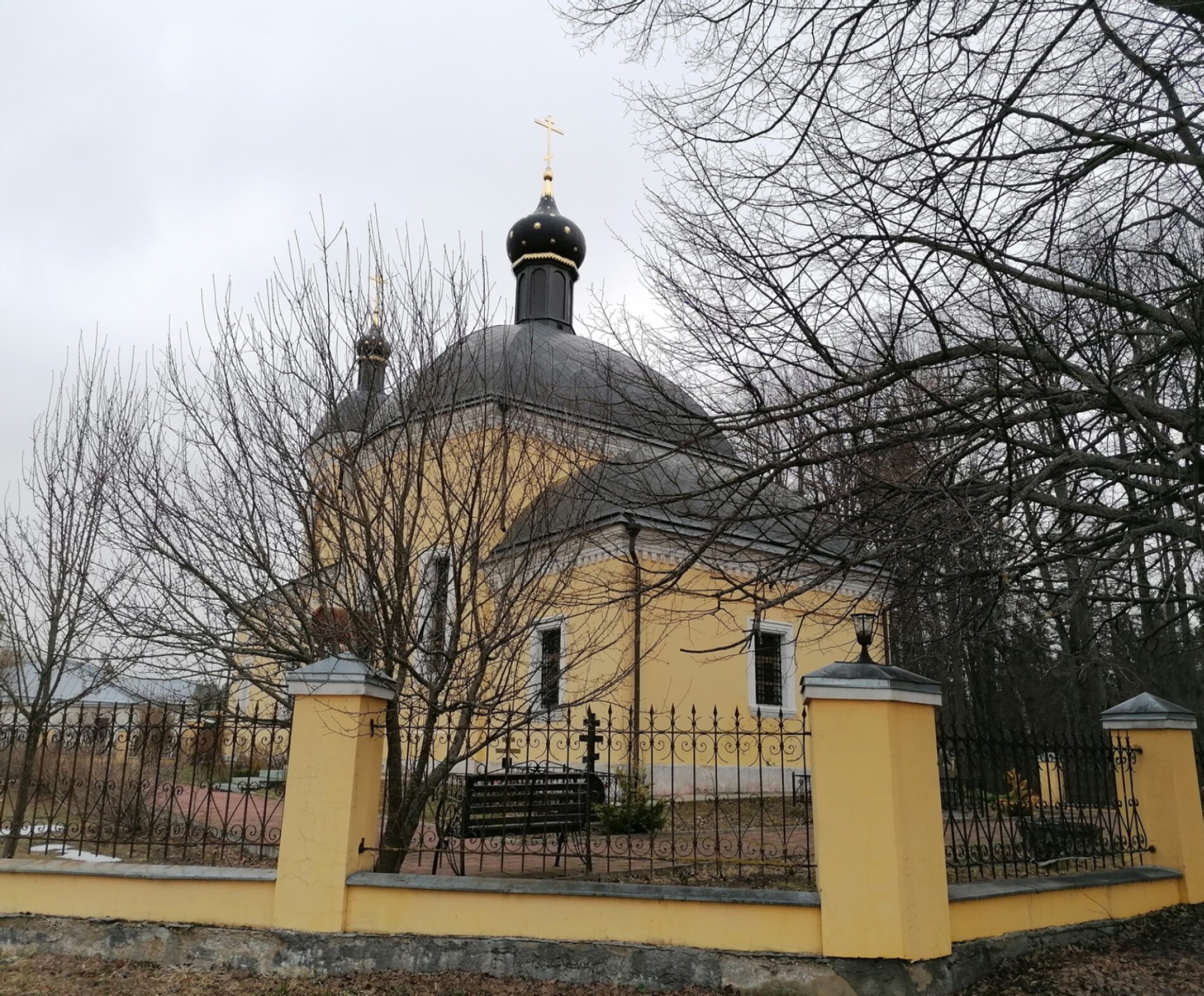 Храм Преображения Господня в погосте Старый Спас
