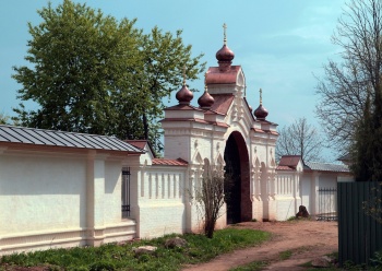 Святые ворота Церкви Входа Господня в Иерусалим в Верее