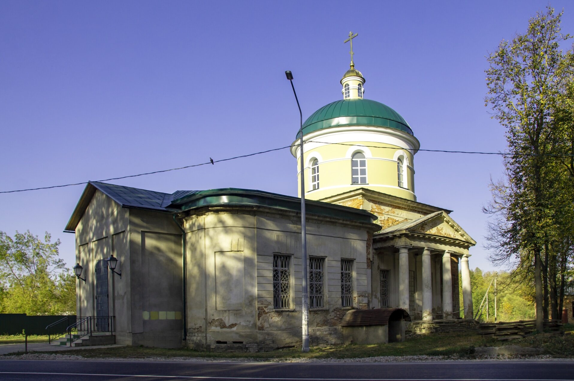 Церковь Воскресения Словущего в селе Оленьково