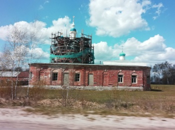 Старая Церковь Живоначальной Троицы в селе Саввино