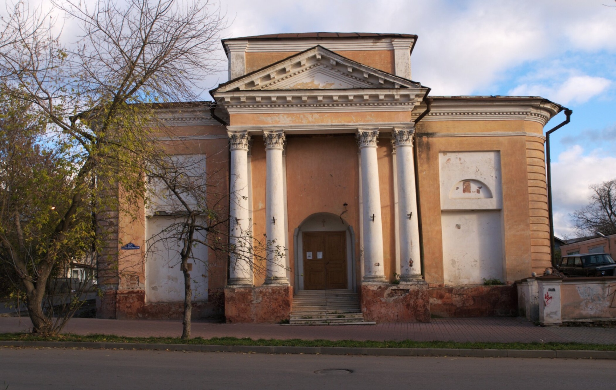Храм Великомученика Георгия Победоносца «за лавками» в Калуге