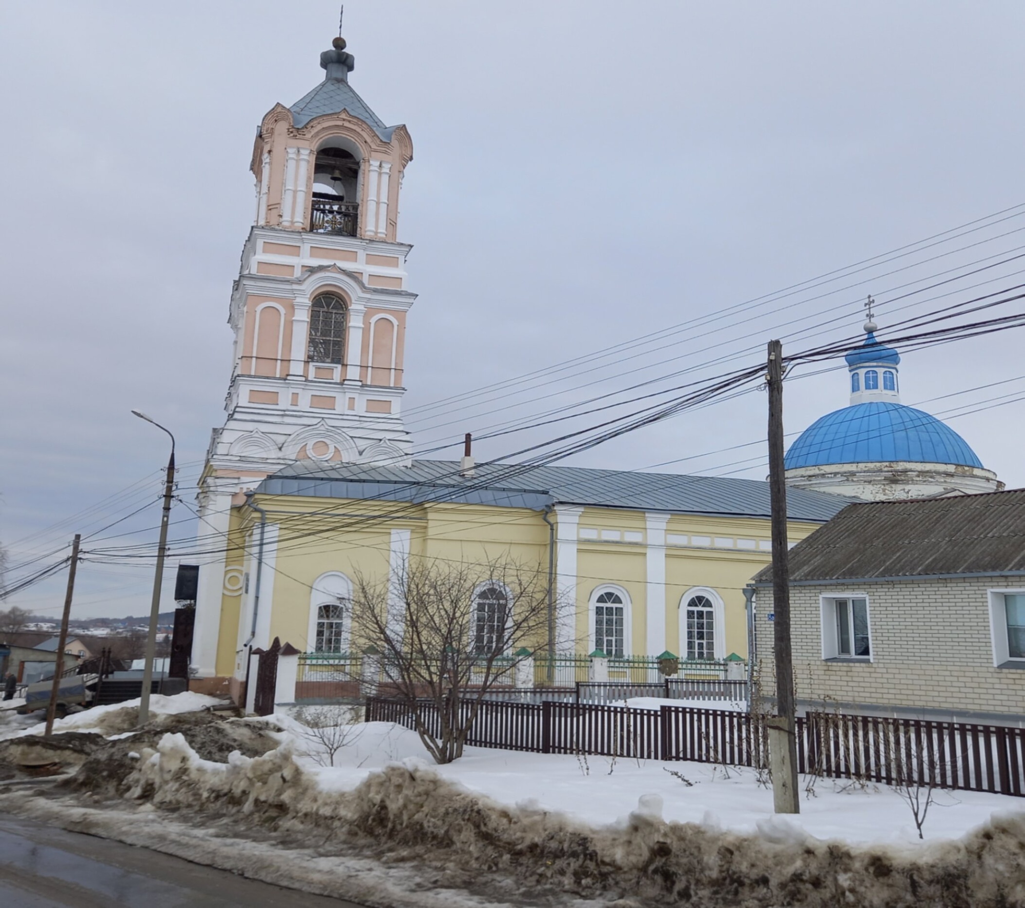 Храм Михаила Архангела в Мокшане